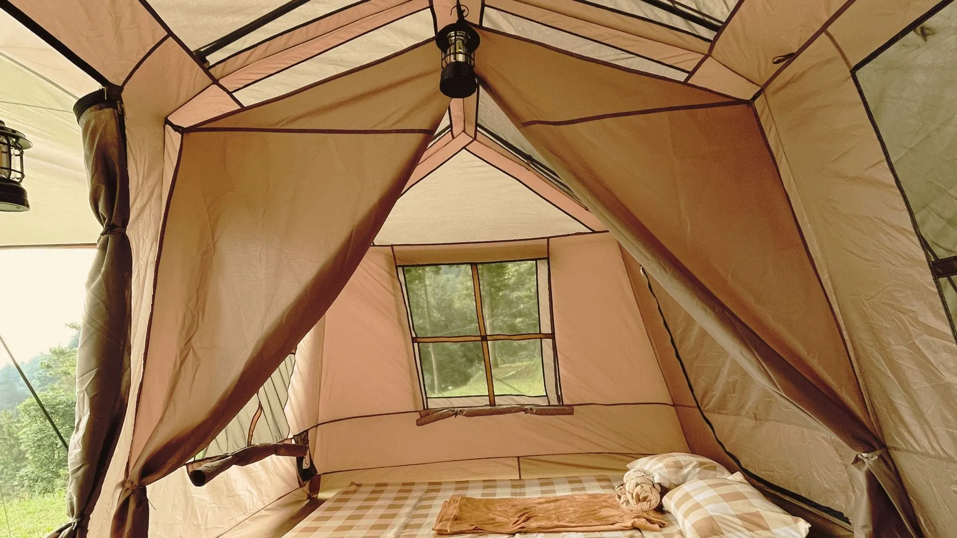 Glamping Kembara Hills di hutan Puncak Bogor dengan nuansa Korean aesthetic